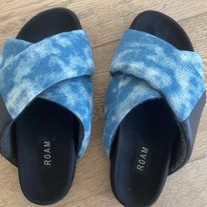 ROAM Denim Shibori Cloud Wash Cross Sandal.